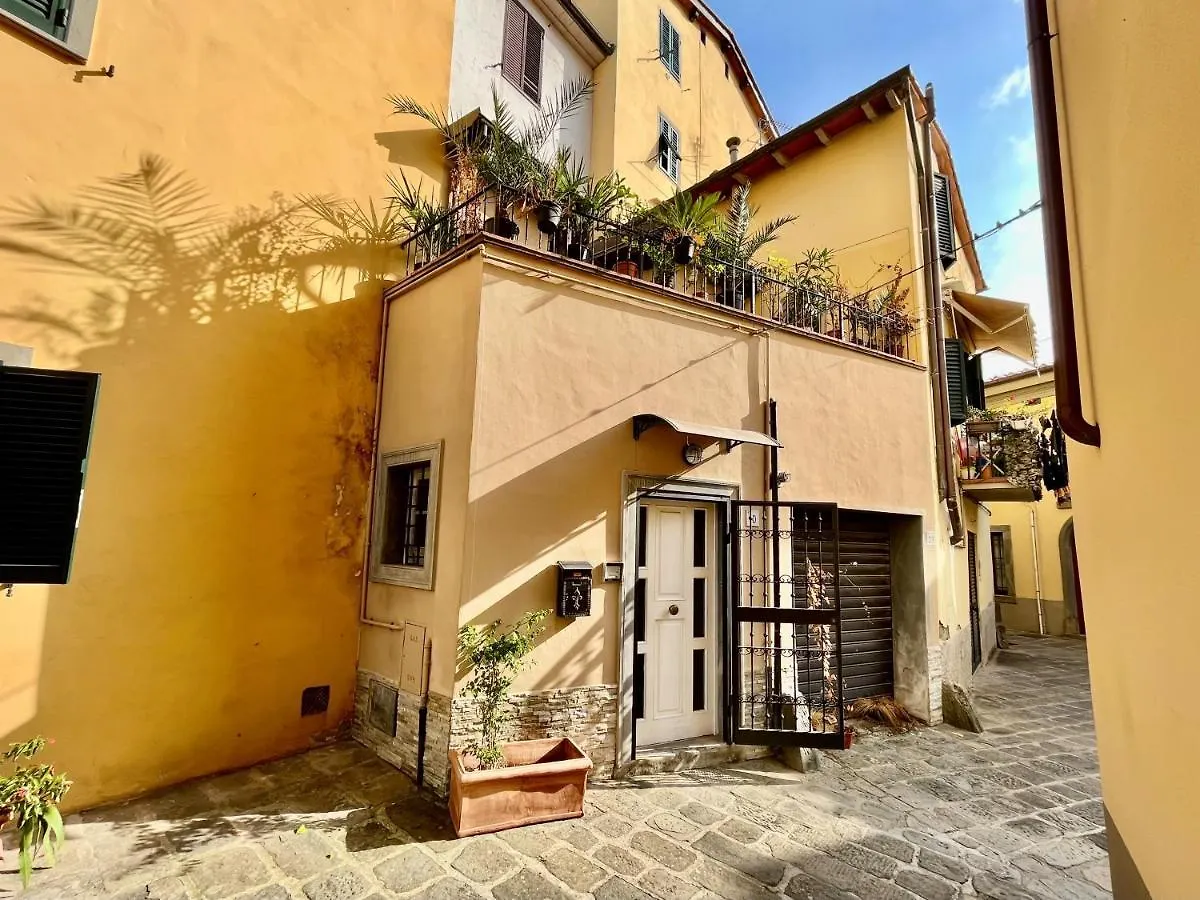 Terrazza Giuliana Villa Pescia Holiday home